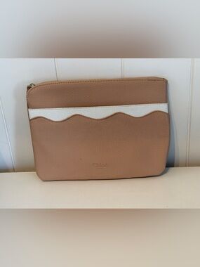 Chloé Parfums Tan Pebbled Leather Scalloped Cosmetic Bag Pouch Clutch